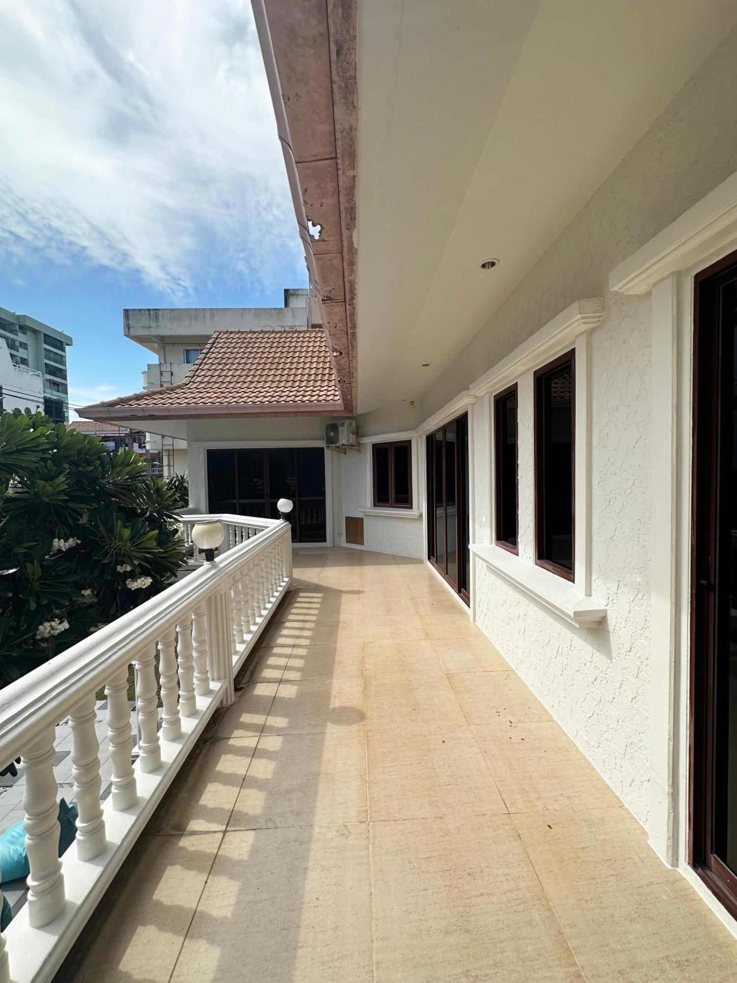 Blooming Hill Boutique Suites Pattaya Exterior foto