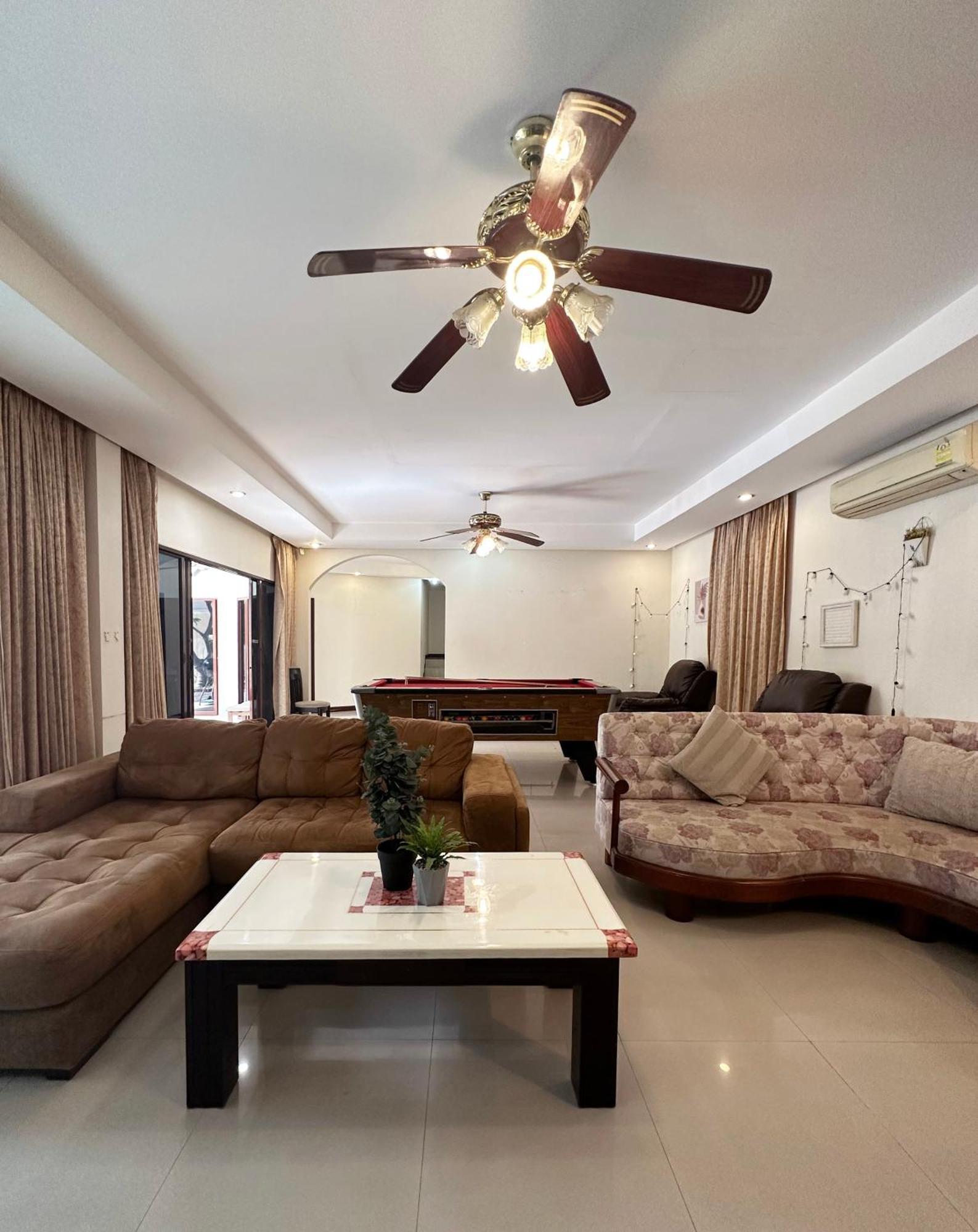 Blooming Hill Boutique Suites Pattaya Exterior foto